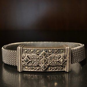 Adjustable filigree bracelet